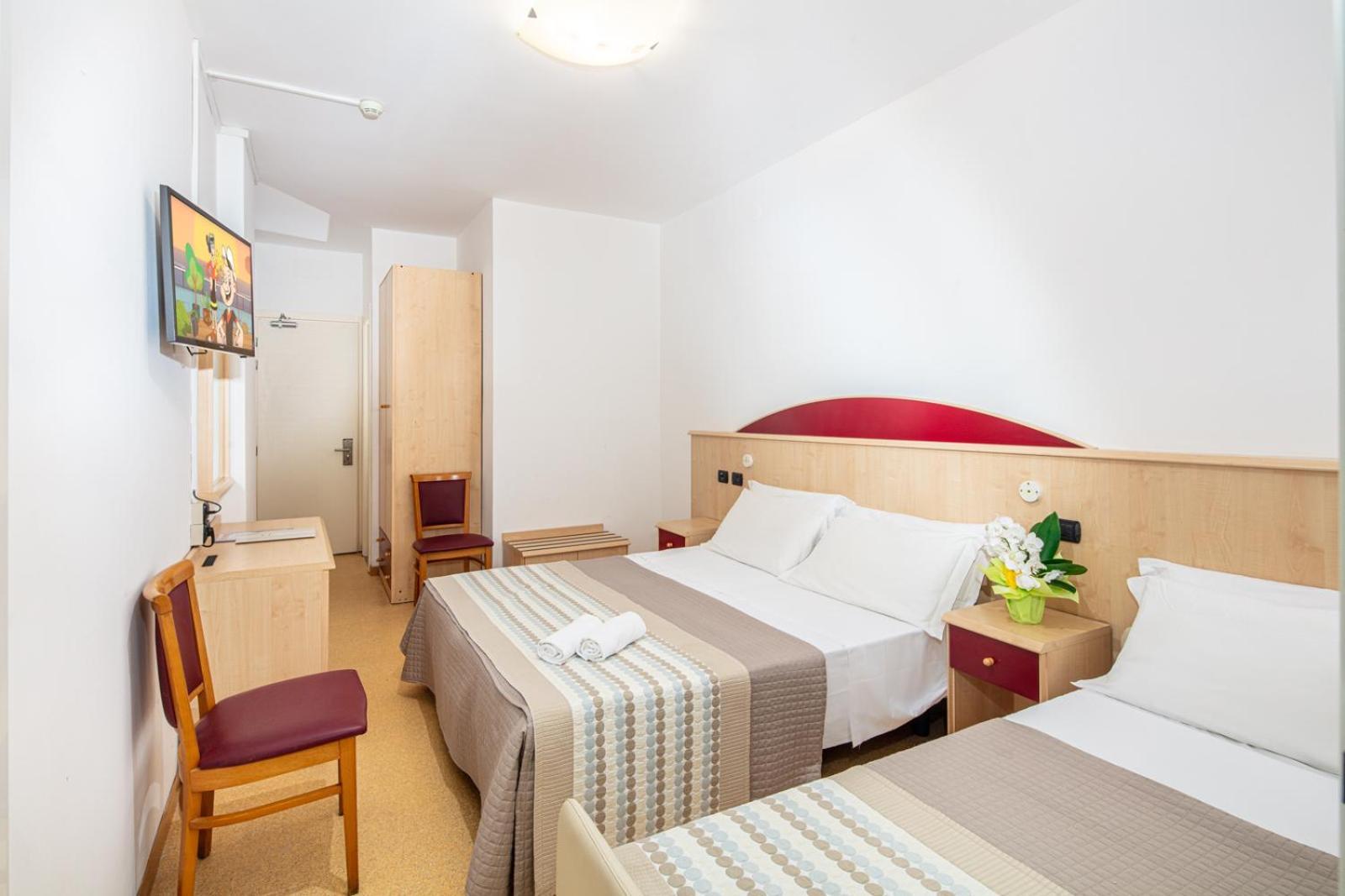 Hotel Regina Lignano Sabbiadoro Quarto foto