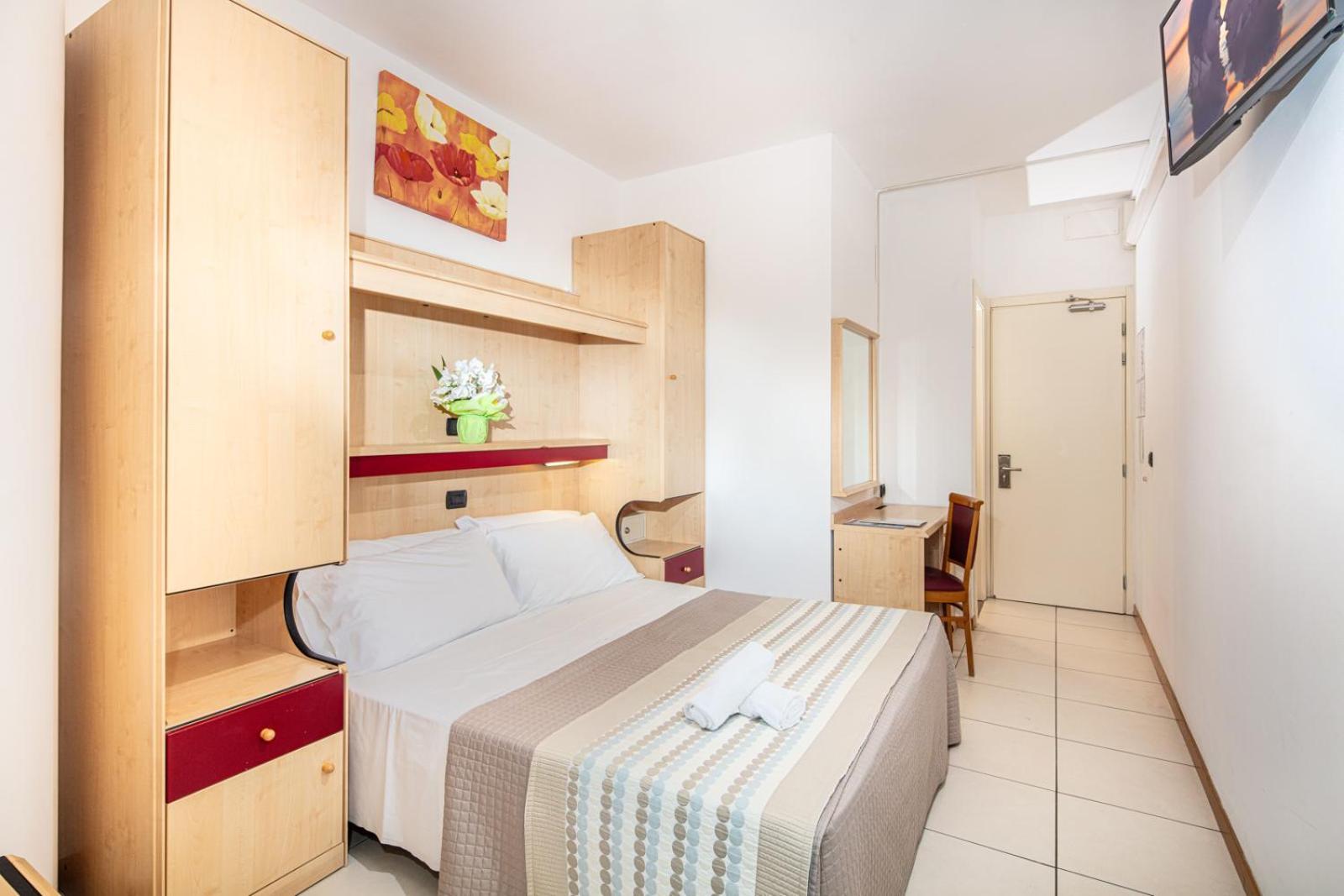 Hotel Regina Lignano Sabbiadoro Quarto foto